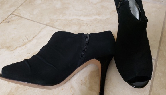 ANTONIO MELANI BLACK RUCHED SUEDE BOOTIES PEEP TOE - Picture 2 of 5